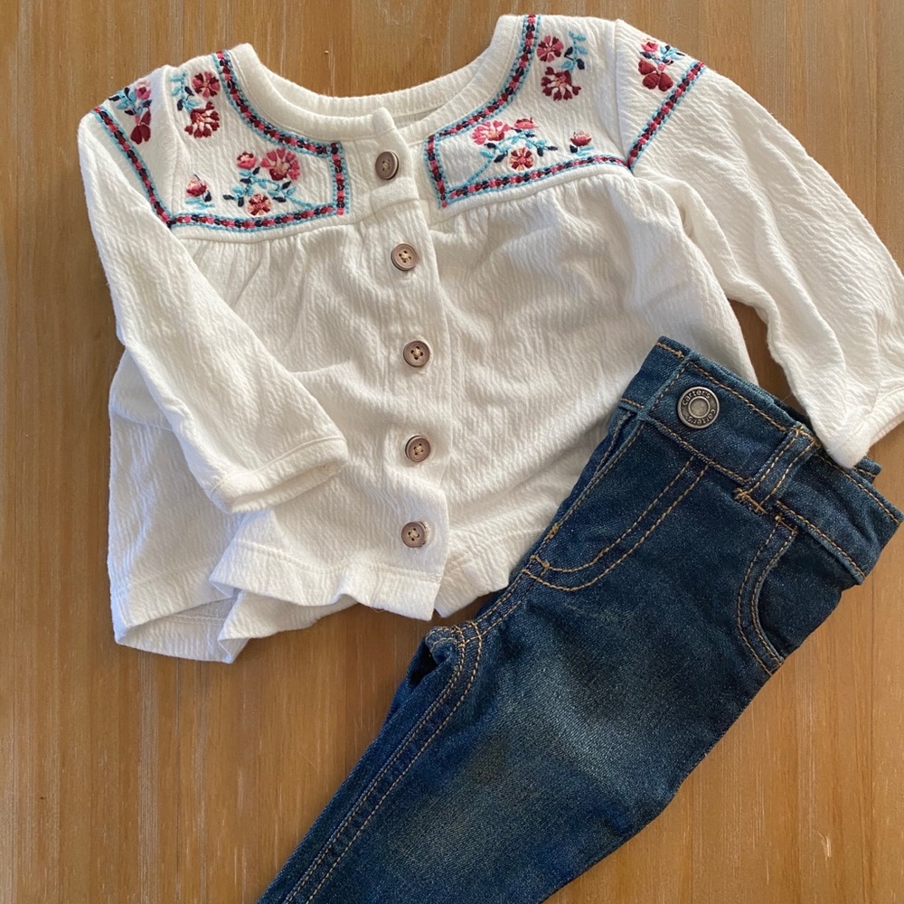 💚 3/$25 Carter Boho Hippie Embroidered top& jeans